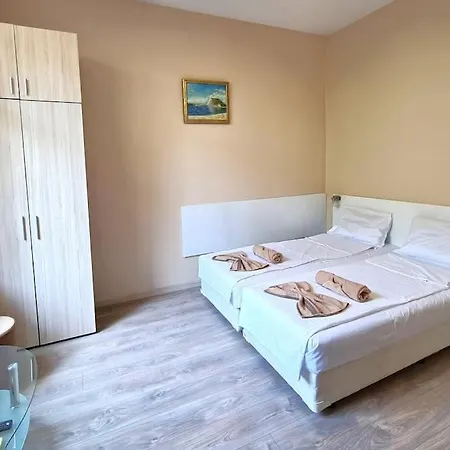 Mateo Center Apartment *