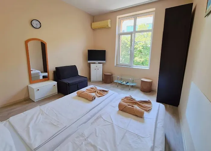 Mateo Center Апартаменты